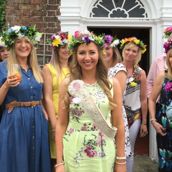 Flower crown workshop, the crafty hen